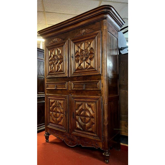 18th Century Four-Door Cabinet in Walnut For Sale - Image 3 of 7