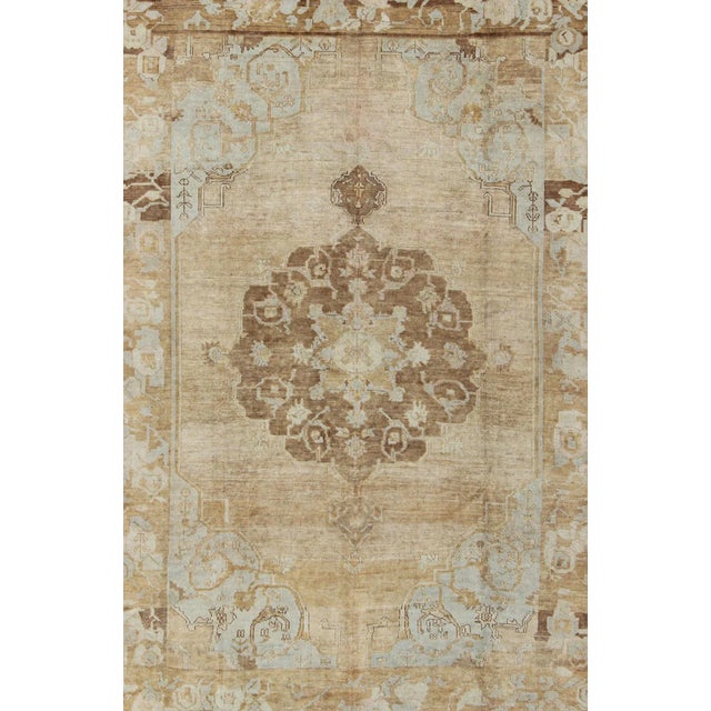 Vintage Turkish Kars Rug With Floral Medallion in Camel, Tan, Taupe, Gray, Sand 7′5″ × 10′8″ For Sale - Image 4 of 12