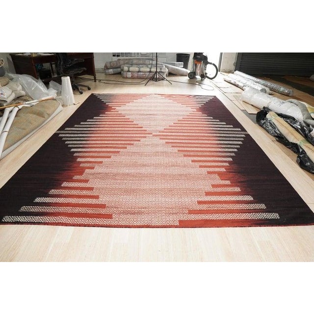 Contemporary 9x12 Black Flat Weave Wool Hourglass Motif Pattern Geometric Modern Carpet Rug For Sale - Image 3 of 10