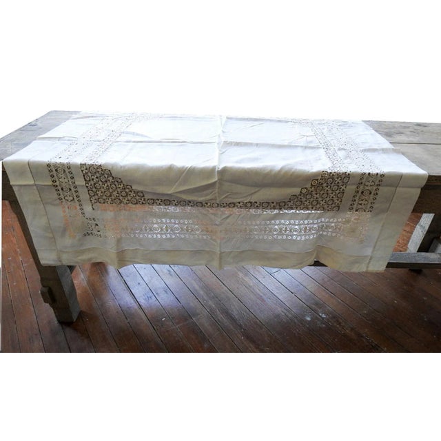 Early 20th Century Antique White Linen Openwork Luncheon Tablecloth For Sale - Image 5 of 8