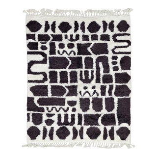 Moroccan Area Rug - 9.2 X 6.4 Ft For Sale