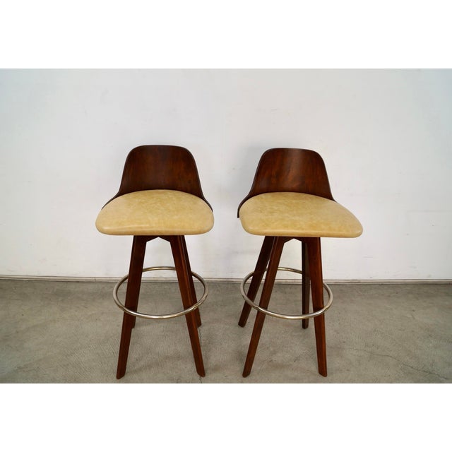 Adrian Pearsall 1960’s Mid-Century Modern Walnut & Leather Bar Stools - A Pair For Sale - Image 4 of 12