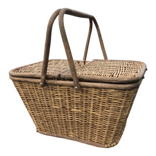 Mid 20th Century French Wicker Picnic Basket For Sale