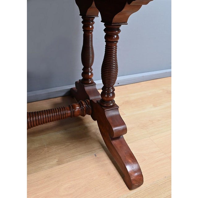 Brown Louis-Philippe Desk in Mahogany For Sale - Image 8 of 18