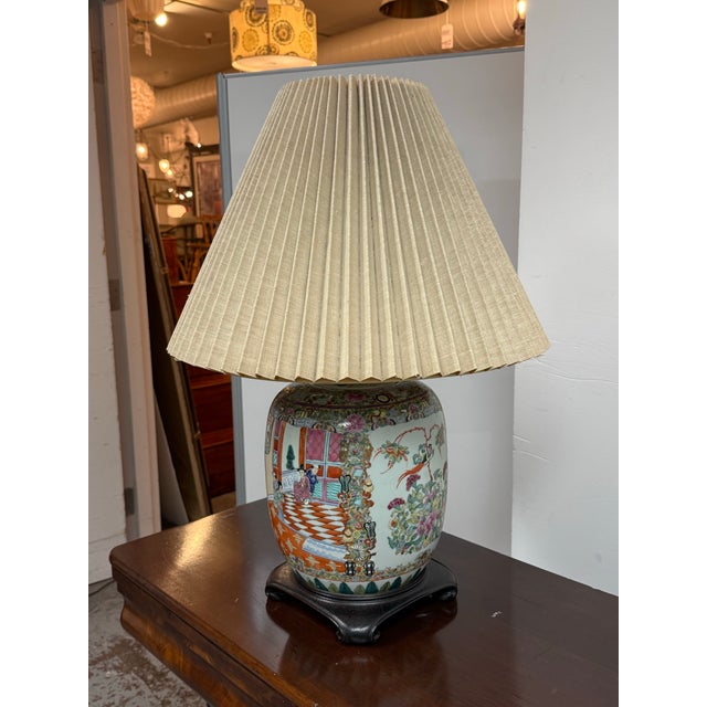 Asian Rose Medallion Style Porcelain Ginger Jar Table Lamp, Vintage For Sale - Image 3 of 12