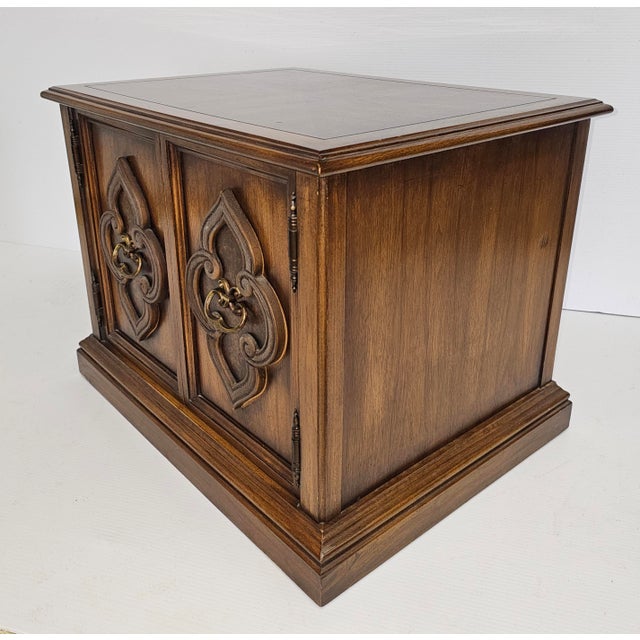 Pair of Renaissance Revival Style Walnut Bookmatched Bedside Tables For Sale - Image 10 of 12