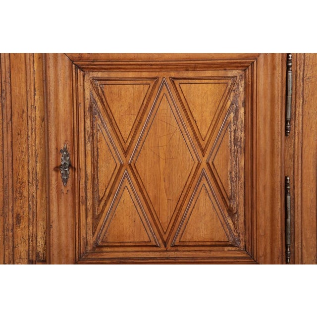 Baroque Narrow Cabinet in Walnut, France, 1700s For Sale - Image 11 of 18