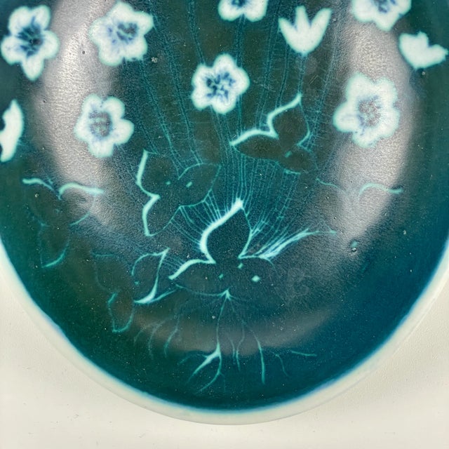 Mid-Century Modern Mid-Century Modern Green & White Studio Pottery Bowl, Hertha Bengtson for Rorstrand For Sale - Image 3 of 10