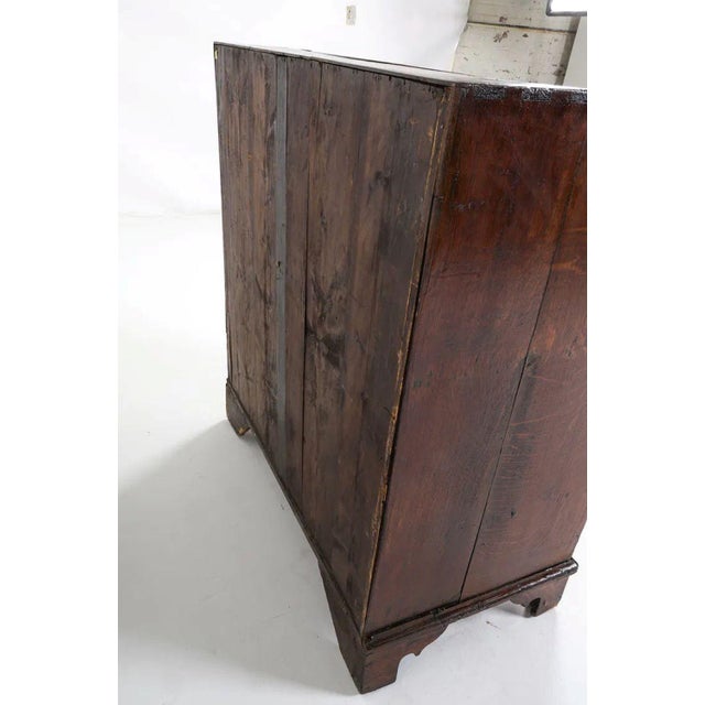 Wood 18th Century George III Quartersawn Oak Slat-Front Bureau / Desk For Sale - Image 7 of 10