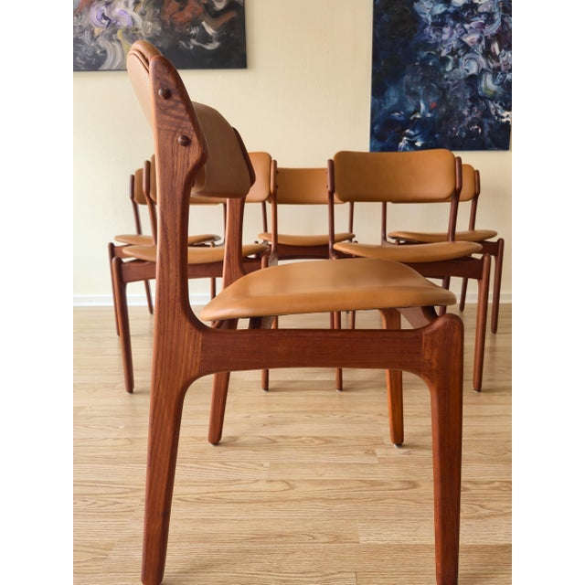 1960s Model Od49 Dining Chairs in Teak and Cognac Italian Leather by Erik Buch for Oddense Maskinsnedkeri / O.D. Møbler, Denmark, 1960s, Set of 6 For Sale - Image 5 of 13