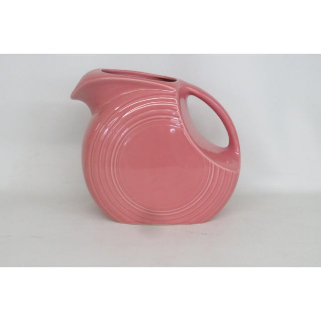 Mid-Century Modern Fiestaware Homer Laughlin Disk Pitcher Rose Pink Jug Concentric Ring Style 4835b For Sale - Image 3 of 16