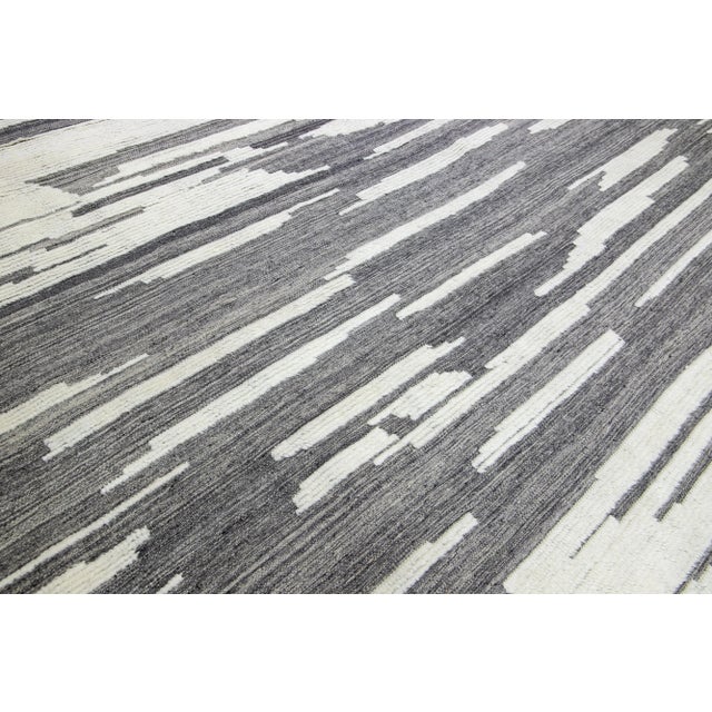 Modern Moroccan Style Handmade Abstract Gray Oversize Wool Rug by Apadana For Sale - Image 9 of 11