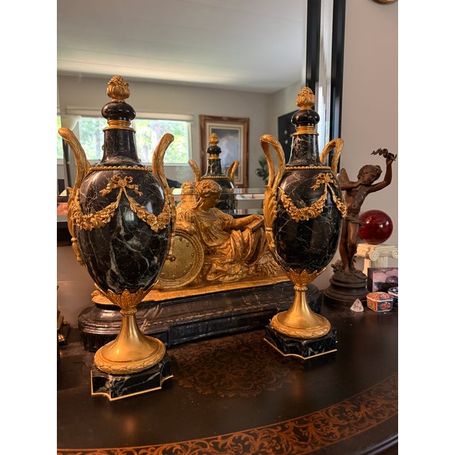 Pair of 1870 French Louis XVI Gold and Marble Exceptional Cassoulets For Sale In Sacramento - Image 6 of 9