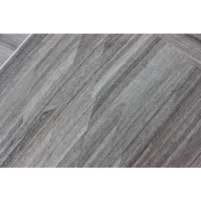 Very Large Modern Kilim With Solid Minimalist Design in Variation of Gray Tones For Sale - Image 11 of 13