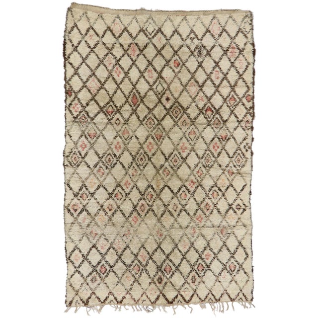 Vintage Moroccan Beni Ourain Moroccan Rug, 06'01 X 09'03 For Sale - Image 10 of 10