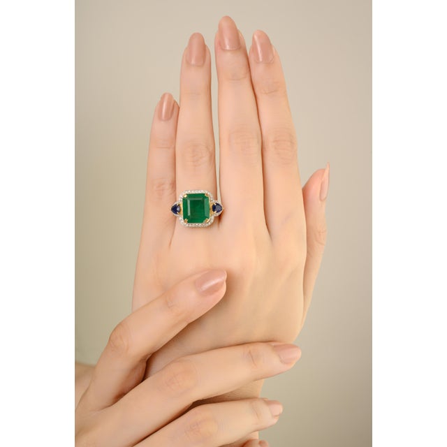 Gemstone 6.53 Carat Emerald Sapphire & Diamond 14k Gold Vintage Statement Ring Size 5 For Sale - Image 7 of 15