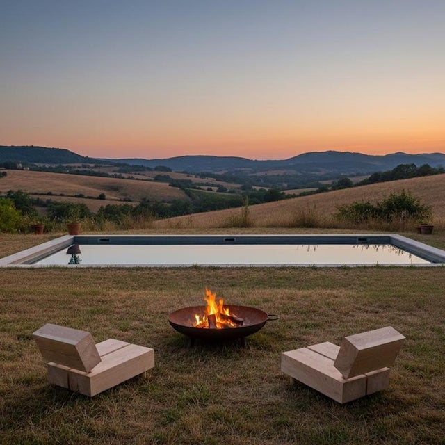 Treesit is a bench that brings together the essence of wood and simplicity. Crafted from three solid Douglas fir beams,...