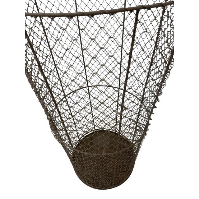 1970s Vintage Industrial Wire Mesh Metal Trash Can / Waste Basket - Tapered Cylindrical Open-Top Bin For Sale - Image 5 of 10