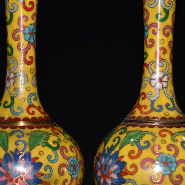 Mid 20th Century Vintage Pair of Cloisonne Enamel Vases - Yellow Floral Motif - 22.5cm For Sale - Image 5 of 9