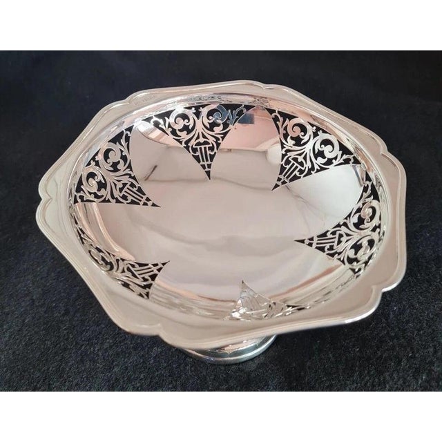 Sterling Silver Cake Stand from Walker & Hall, Sheffield, 1920 For Sale - Image 3 of 12