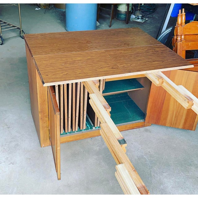 Mid-Century Modern Mid Century Watertown Extending Sliding Dining Table For Sale - Image 3 of 6