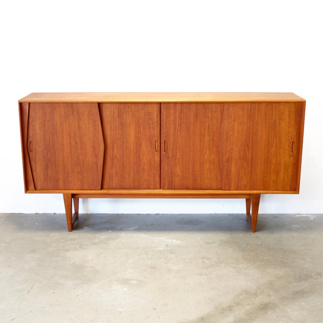 Kurt Østervig 1950s Kurt Østervig Teak Tall Sideboard / Highboard With Illuminated Bar Cabinet For Sale - Image 4 of 14
