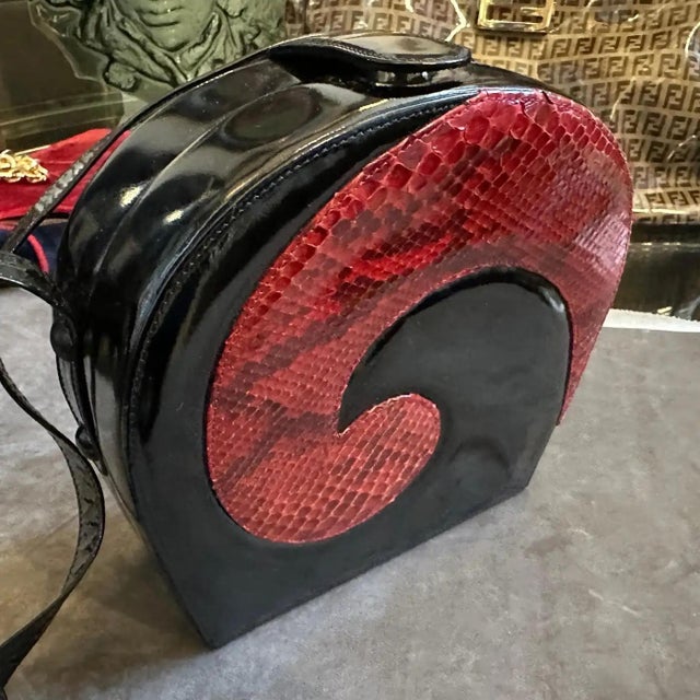 1990s 1990s High Quality Red and Black Italian Evening Bag by Luciano Padovan For Sale - Image 5 of 11