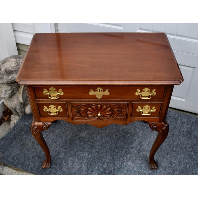 1980s Councill Craftsmen Mahogany Lowboy Vintage Chippendale Console Shell Carved For Sale - Image 5 of 17