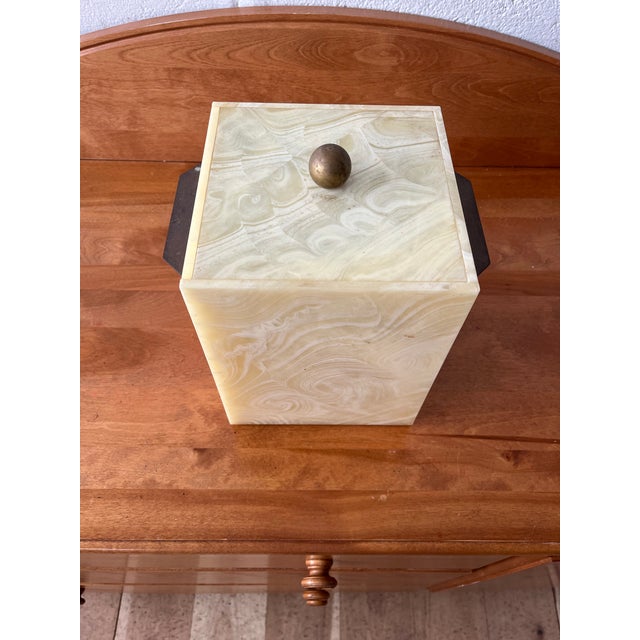 Cream 1970s Ice Bucket Faux Onyx Marble Effect and Brass For Sale - Image 8 of 11
