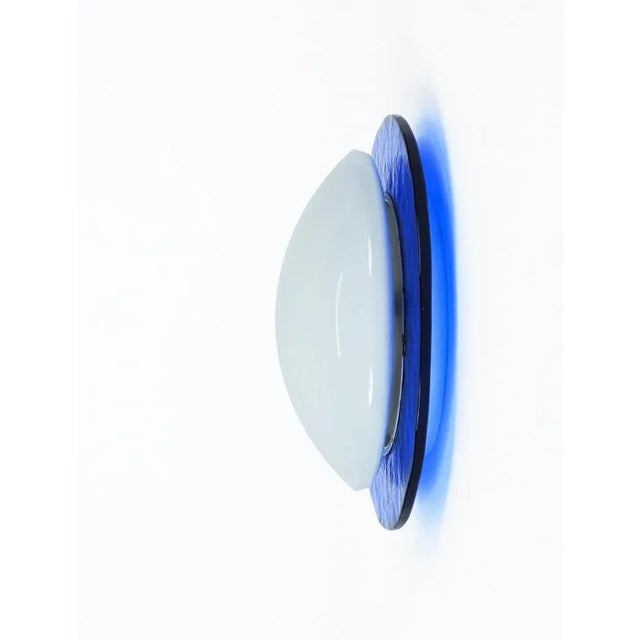 Mid-Century Italian Round Blue and White Murano Glass Sconce, 1970s For Sale - Image 4 of 18