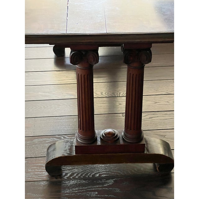 English Neoclassical Double Pedestal Console Table With Fluted Columns – Ralph Lauren Style Mahogany Tr For Sale - Image 3 of 6