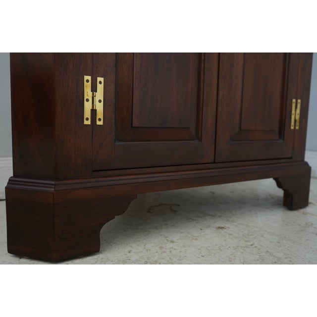 1970s Henkel Harris Mahogany Corner 1 Piece China Cabinet For Sale - Image 10 of 17