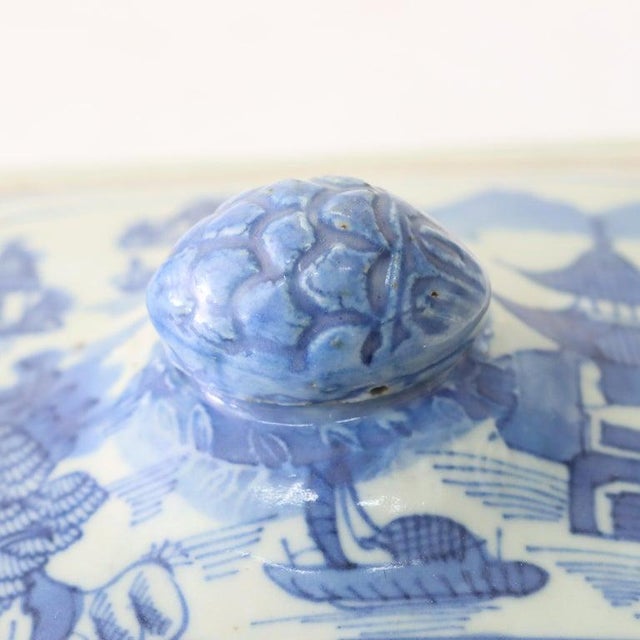 Antique Chinese Canton Porcelain Covered Vegetable Dish 19thC For Sale - Image 4 of 7
