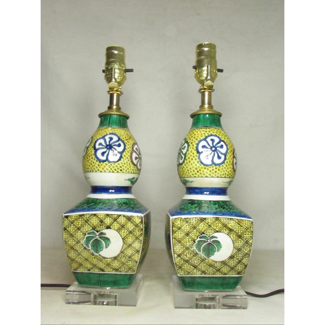 Pair of Japanese Porcelain Kutani Lamps For Sale - Image 4 of 15