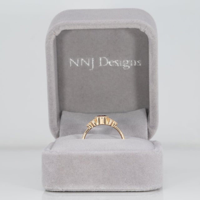 Purple Spinel Ring With Earth-Mined Diamond Accents: Solid 14k Gold, Round 4mm, Size 6.75 For Sale - Image 4 of 9