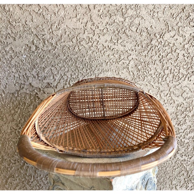 Late 20th-Century Slim Pencil Reed Rattan & Twine Oval Handled Basket For Sale In Austin - Image 6 of 13