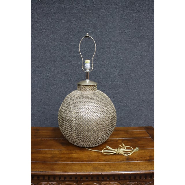 Mid-Century Brass Chainmail Orb Table Lamp For Sale In Philadelphia - Image 6 of 8