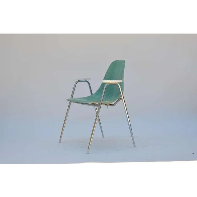 Mid-Century Modern 1950s Vintage Turquoise Fiberglass Armchairs on Chrome Bases - Set of 4 For Sale - Image 3 of 11