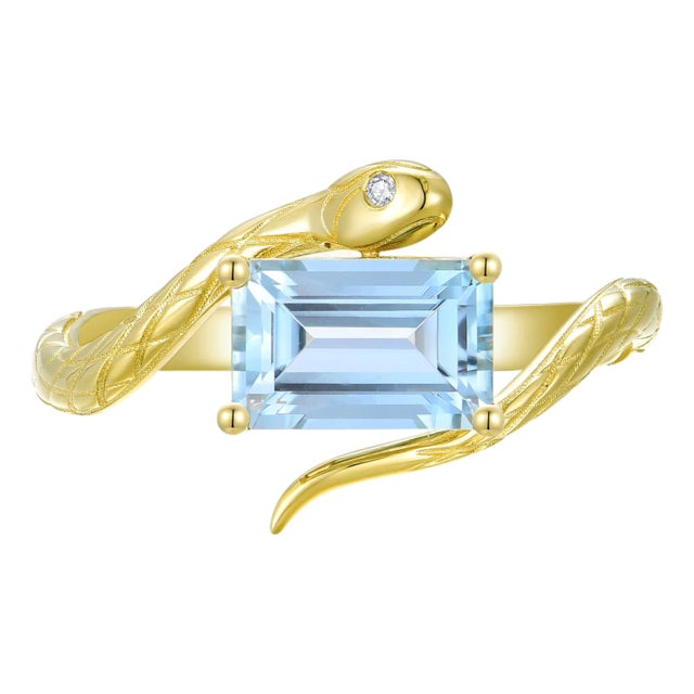 Kai Snake Protection Emerald-Cut 2.03ctw Aquamarine & Diamond East-West Ring in 14k Solid Gold (All Sizes Available) For Sale