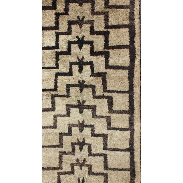 Tribal Vintage Mid-Century Turkish Tulu Rug With Connected Tribal Pattern in Brown and Cream For Sale - Image 3 of 13