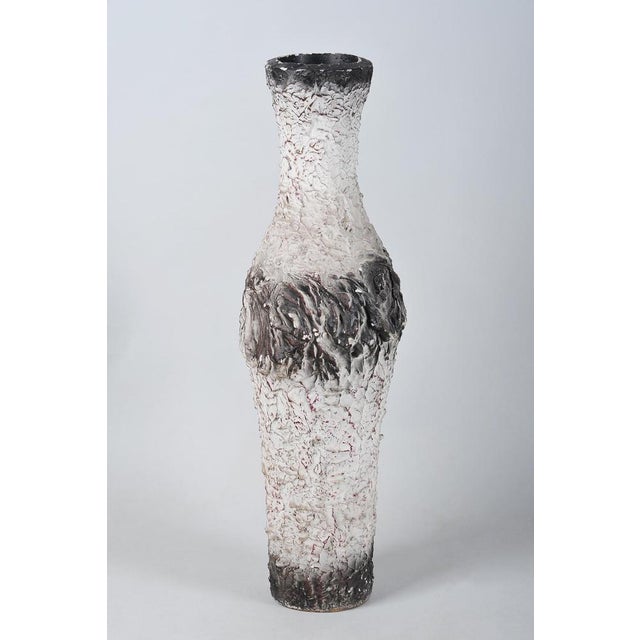 This original ceramic vase originates from 1960s Czechoslovakia and stylistically belongs to the Mid-Century period. Its...