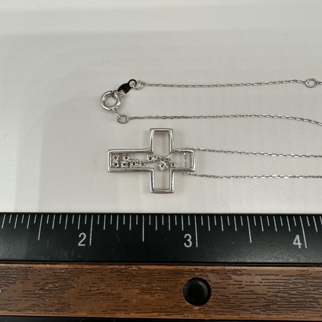 Scattered Diamond Cross Necklace Sterling Silver 0.16ctw Gh 16 18in New For Sale In New York - Image 6 of 6