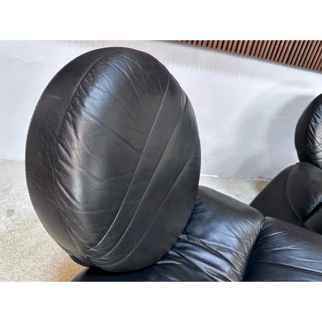 Metal Calypso C35 Leather Lounge Chairs by Vittorio Introini for Saporiti, Italy, 1980s, Set of 2 For Sale - Image 7 of 18