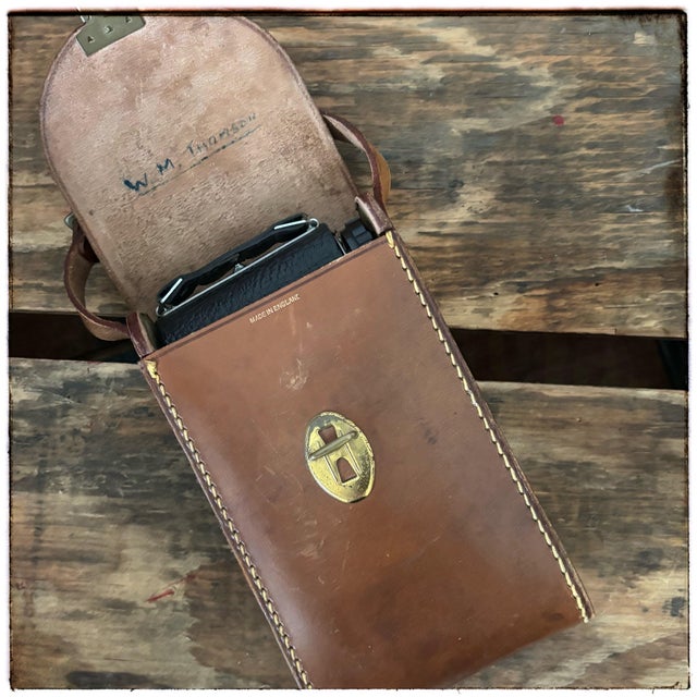 Folding Camera & Leather Case Vintage 1951 Kershaw For Sale - Image 4 of 12