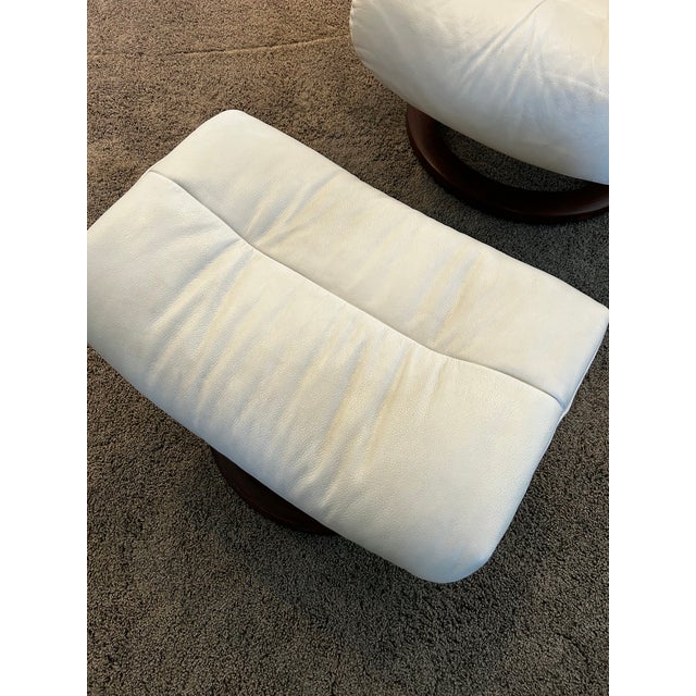 Mid 20th Century Scandinavian Ekornes Stressless Lounge Chair and Ottoman in White Leather & Rosewood For Sale - Image 9 of 18