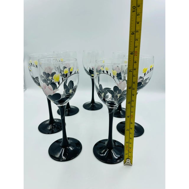 Late 20th Century Floral Wine Glasses From France- Set of 7 For Sale - Image 11 of 12
