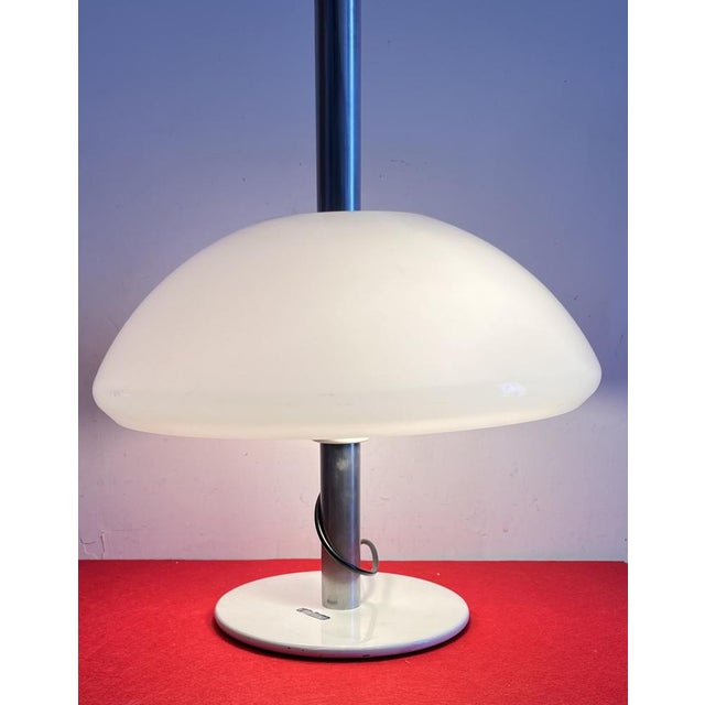 Iguzzini table lamp from the 70/80s in good condition Height adjustable lamp two original lights Good condition the...