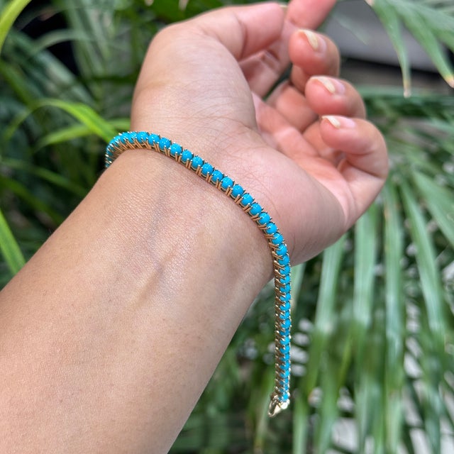American 7.98ct Round Natural Turquoise Cabochon Tennis Bracelet in 14k Yellow Gold For Sale - Image 3 of 16