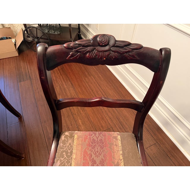 Traditional 1950s Davis Cabinet Co. Duncan Phyfe Style Cherry Dining Table & 6 Chairs For Sale - Image 3 of 11