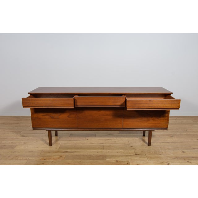 Brown Mid-Century Modern English Teak Sideboard from Stonehill, 1960s For Sale - Image 8 of 18